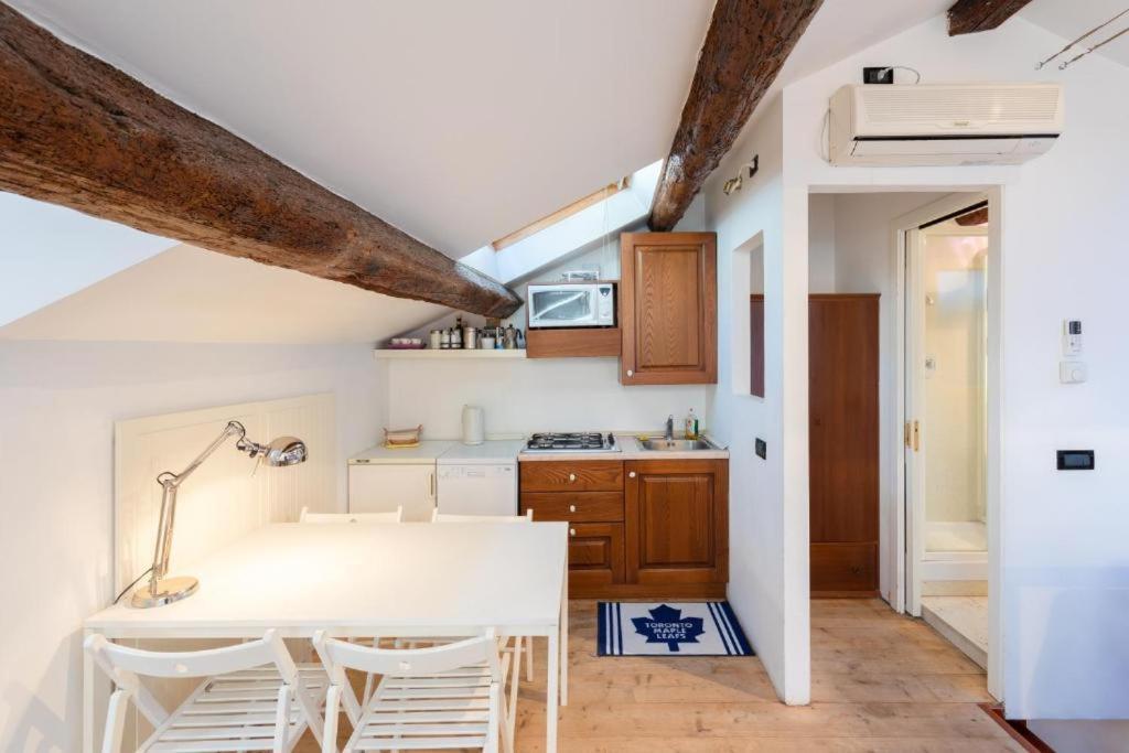 Апартаменти Cozy Attico Dei Furlani Up 4 Persons, Wifi And A/C Венеція Екстер'єр фото