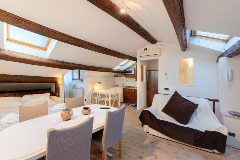Апартаменти Cozy Attico Dei Furlani Up 4 Persons, Wifi And A/C Венеція Екстер'єр фото